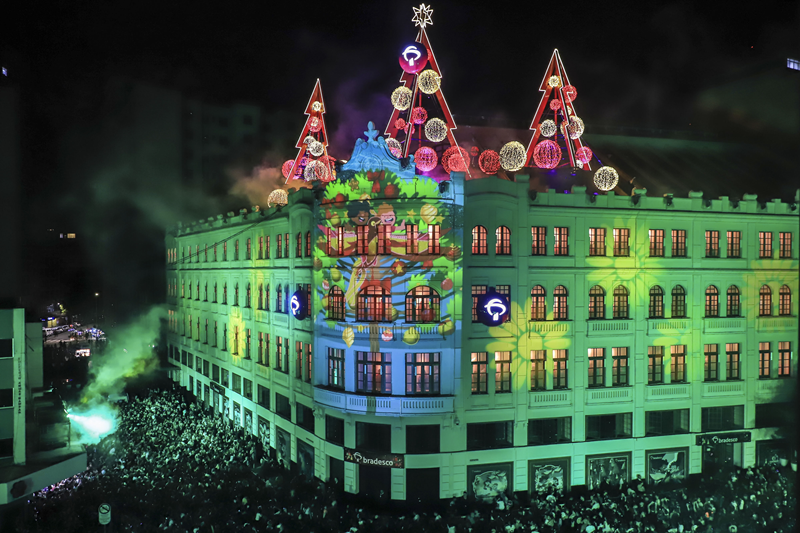 Palácio Avenida, na Boca Maldita maior atração do natal de Curitiba. (Foto: Fernando Ogura)